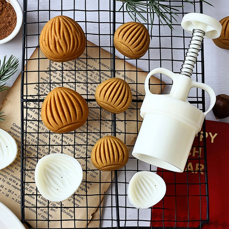 Cute little chestnut chestnut  - Bunny Cake Mold 评论和价格